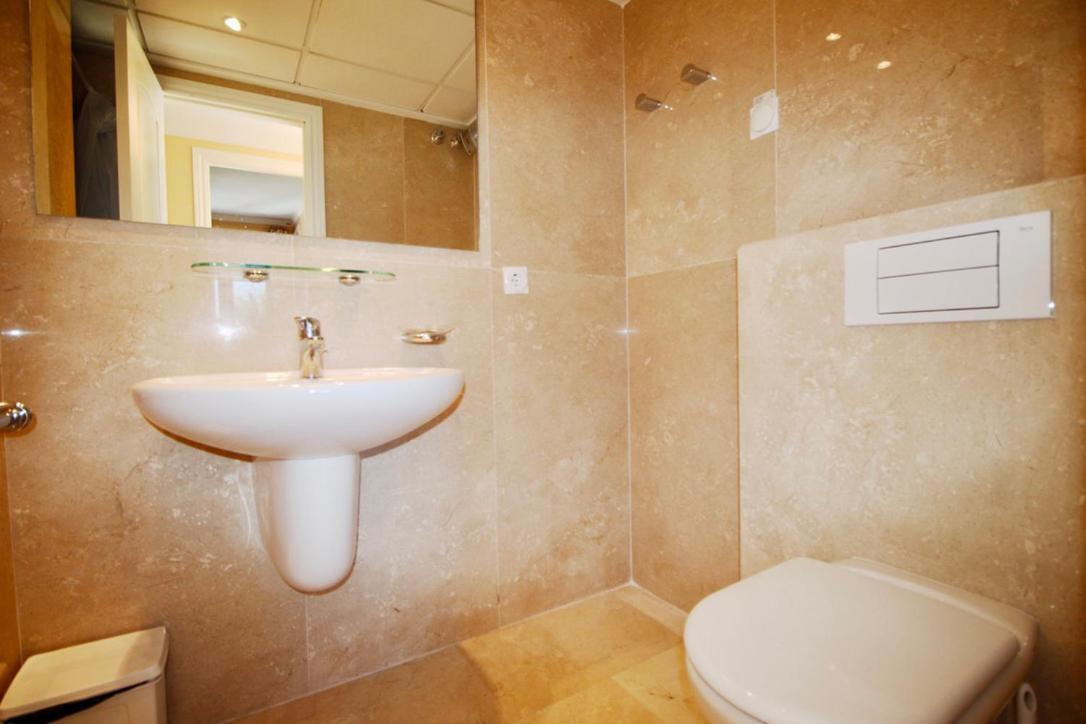 Atico Con Piscina Privada En Primera Linea Apartment Denia Exterior photo